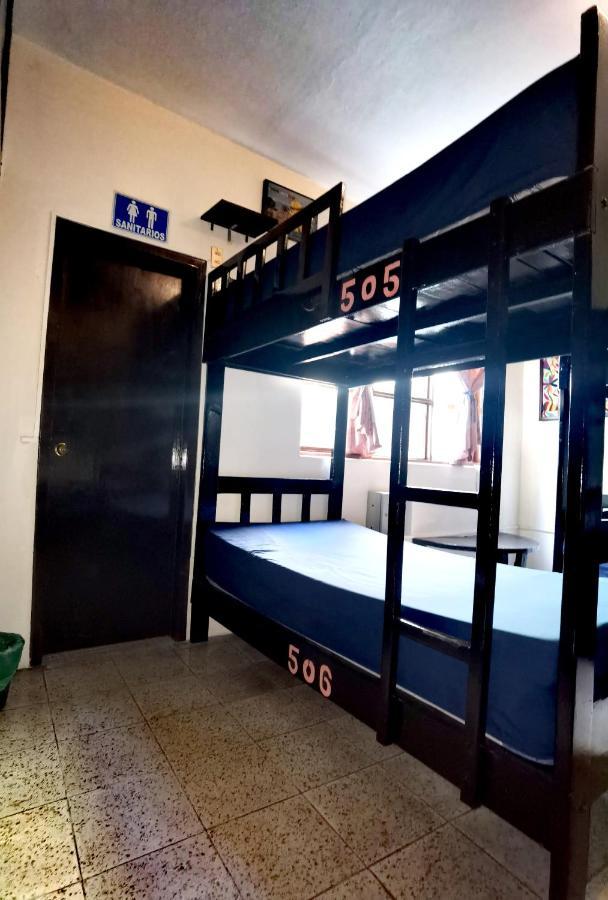 The Roof Backpackers Hotel Guadalajara Luaran gambar